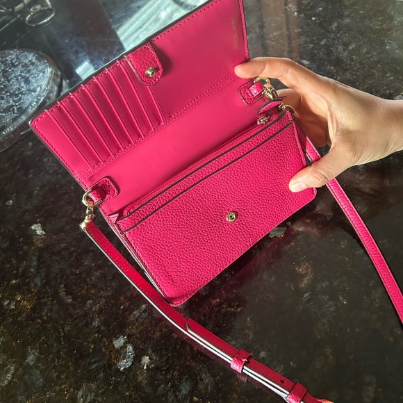 Michael kors purse - Picture 2 of 5